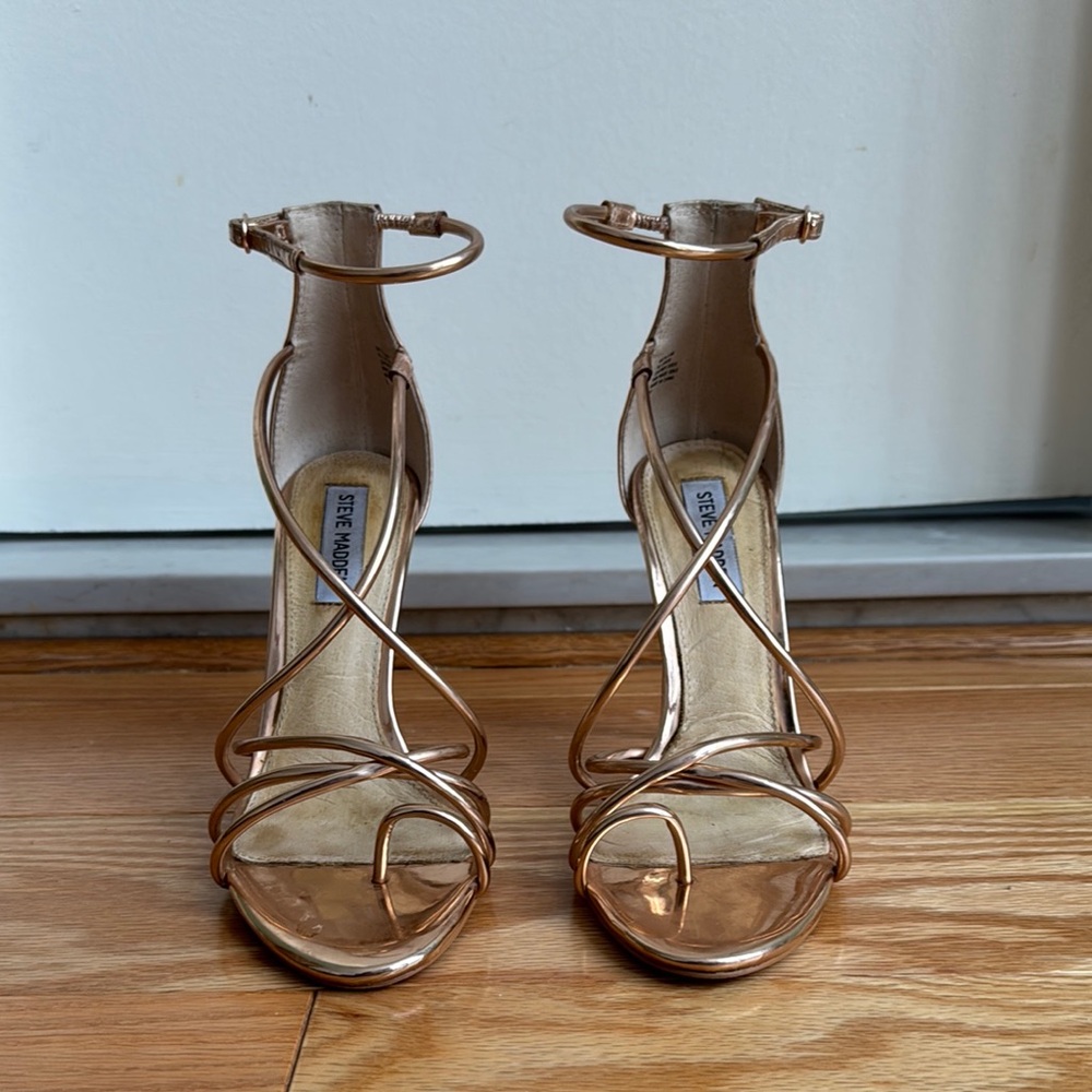 Steve Madden Satya Patent Leather Heels in Rose Gold